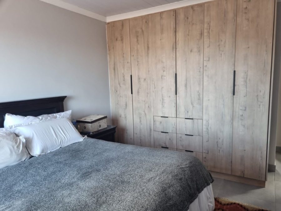 3 Bedroom Property for Sale in Menkenkop Western Cape